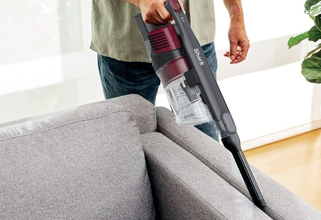 Shark IZ162HC Rocket Pet Pro In Use