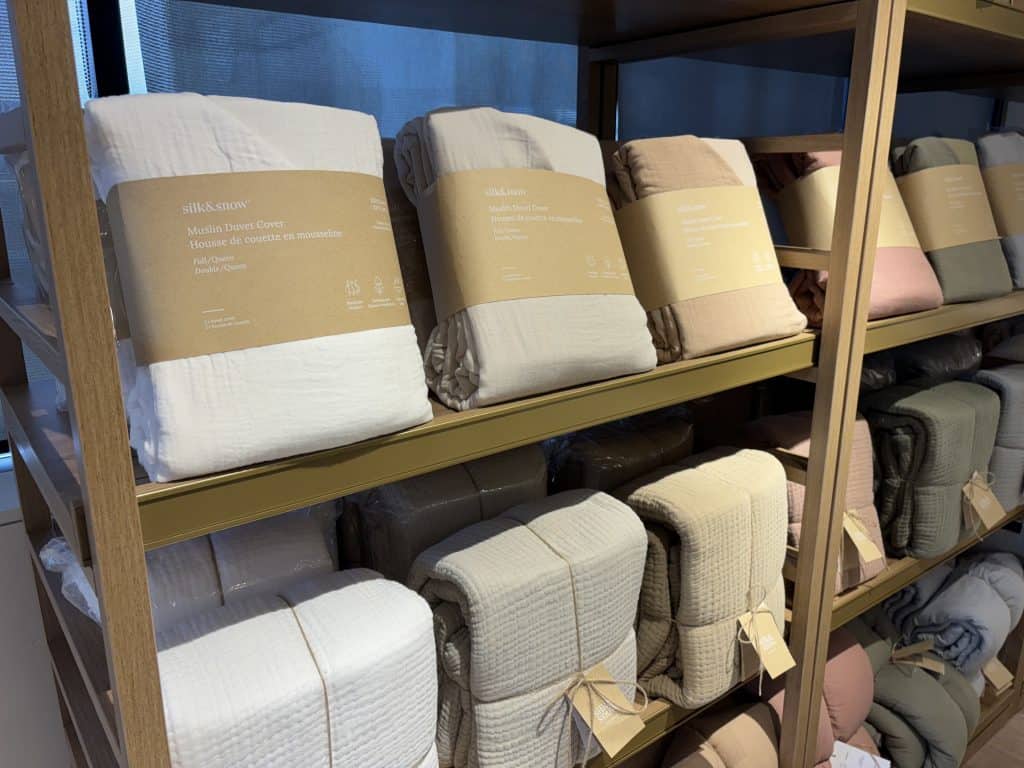 Silk & Snow Bedding Products and Duvet Covers