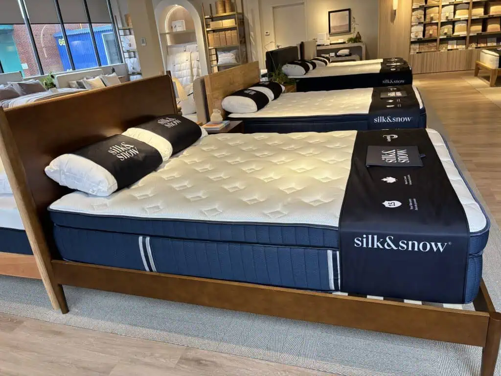 Silk & Snow Hybrid Side Profile