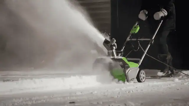 Greenworks 13 Amp Electric Snow Blower