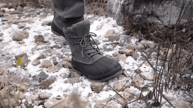 Nortiv 8 Men's Waterproof Winter Snow Boots in Use