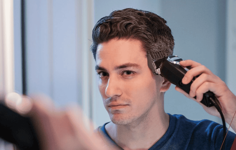 Wahl Canada Elite Pro High Performance Home Hair Cutting Kit In Use