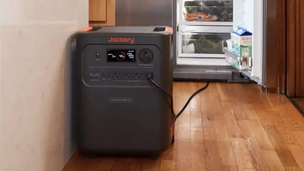 Jackery HP 3600 Plus Fridge